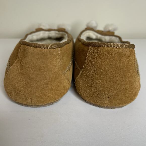 LANDS END Tan Suede Shearling Lined Ballet Flat Moccasin Slippers Pom Poms Sz 9 - Picture 5 of 6